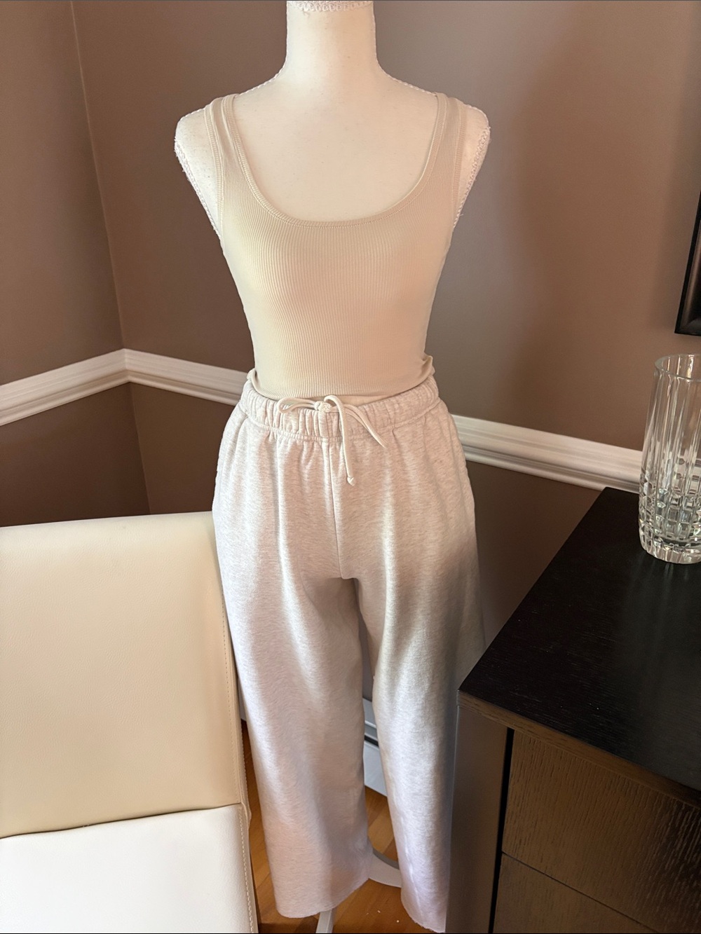 Ribbed Scoop Neck Tank Top in Cream and cropped sweatpants